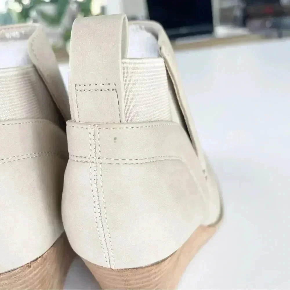 DV by Dolce Vita Vegan Leather Gerdy Ankle Wedge Bootie Size 7 NWOB